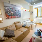 High Tech - Luxurious Apartment