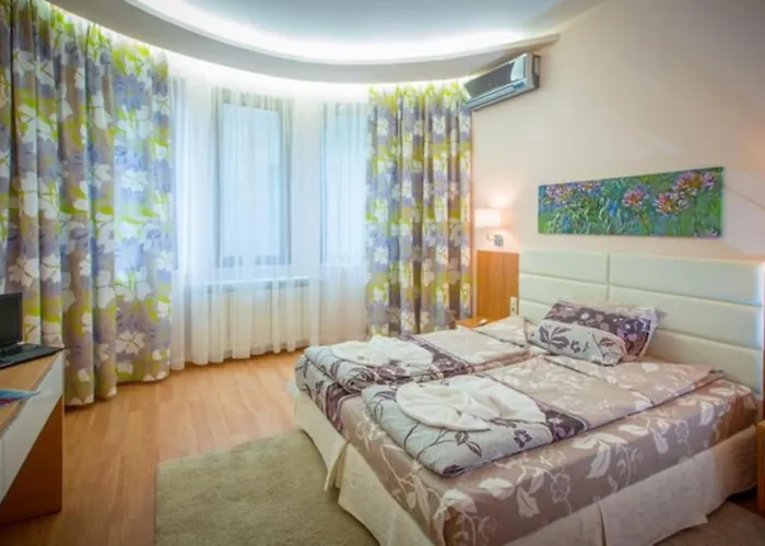 High Tech - Luxurious Apartment