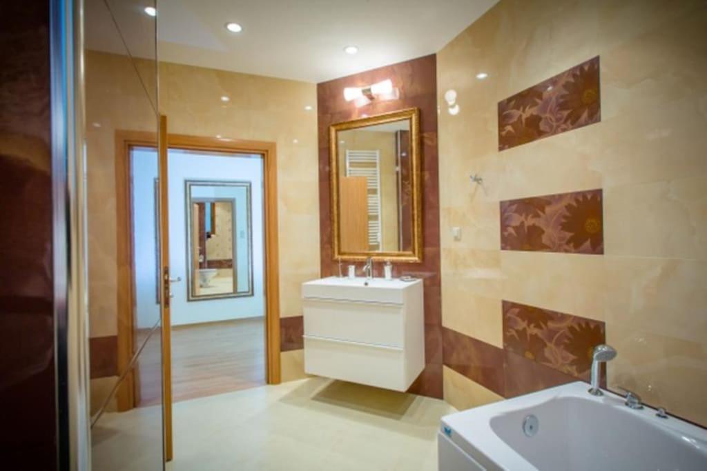 Apartament High Tech - Luxurious